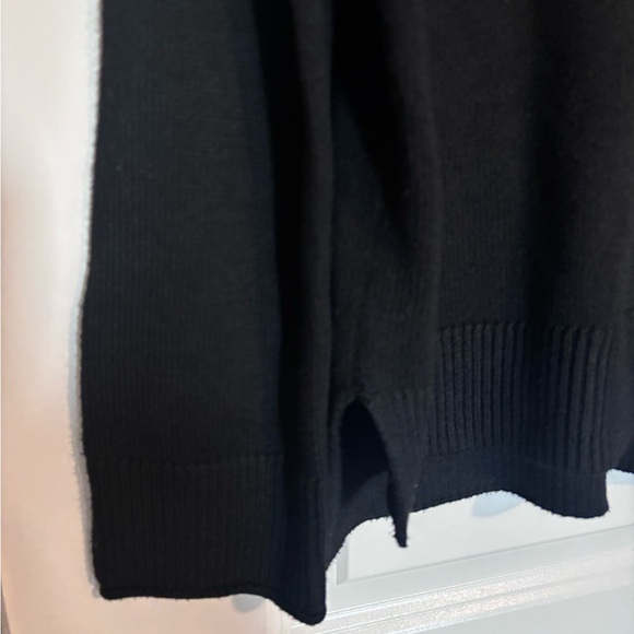Vintage Ella Moss Super Soft Classic Black Crew Roll Neck Sweater with side slit - Picture 4 of 4